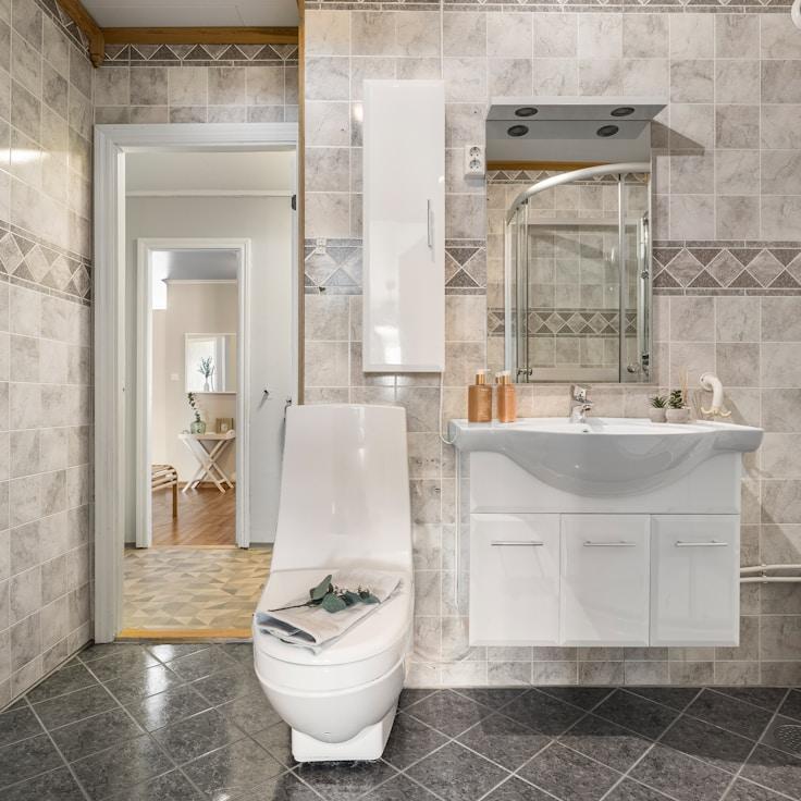 Luxurious bathroom remodel project